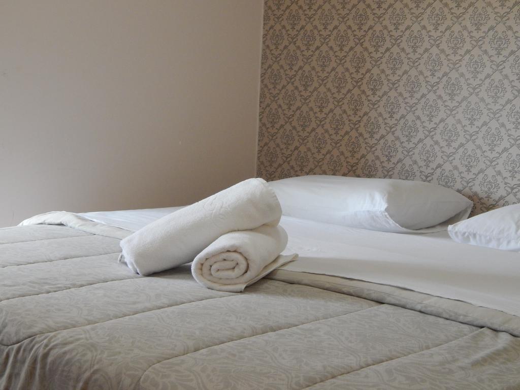 Hotel Jope Жоїнвіль Екстер'єр фото