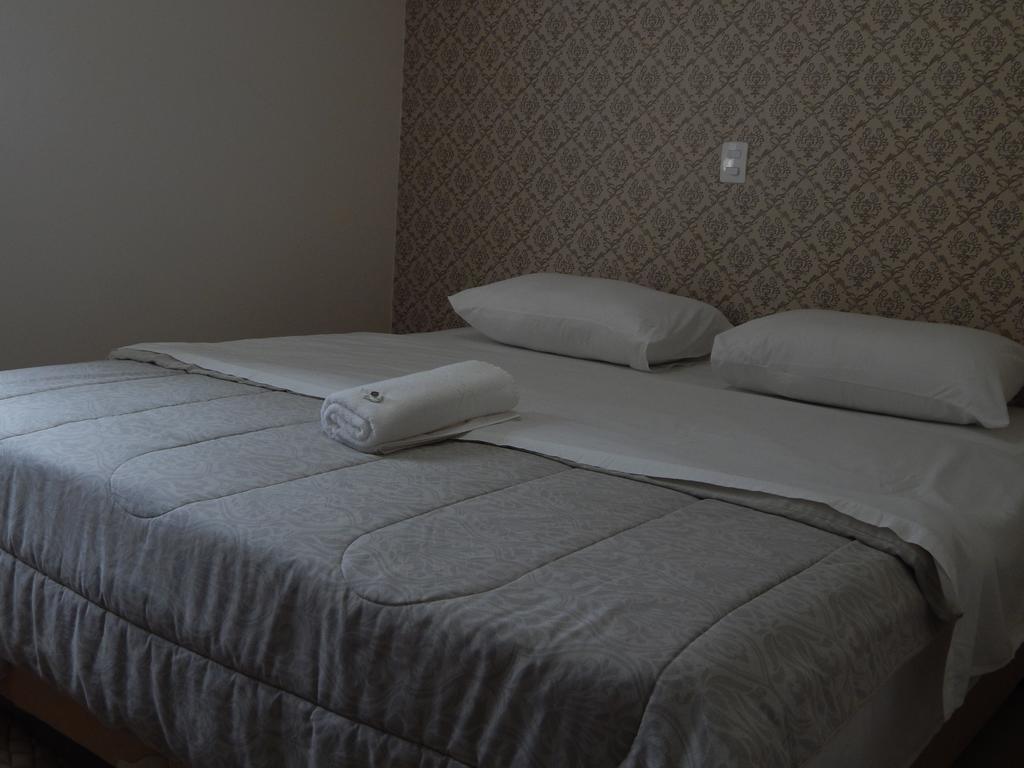 Hotel Jope Жоїнвіль Екстер'єр фото