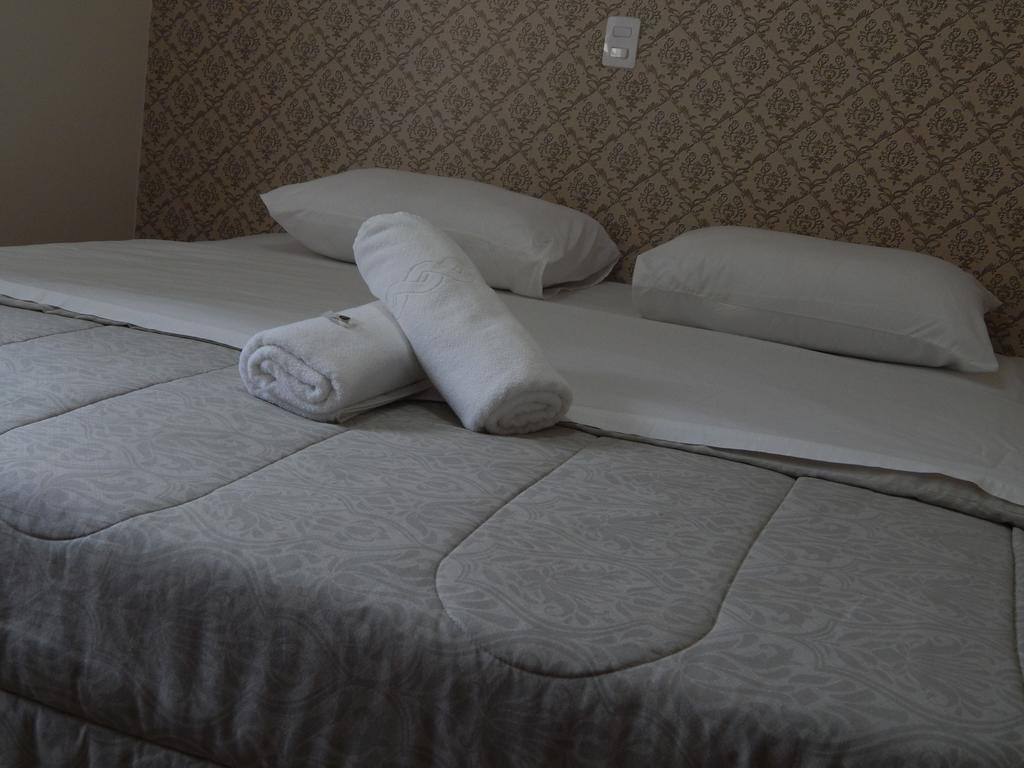 Hotel Jope Жоїнвіль Екстер'єр фото